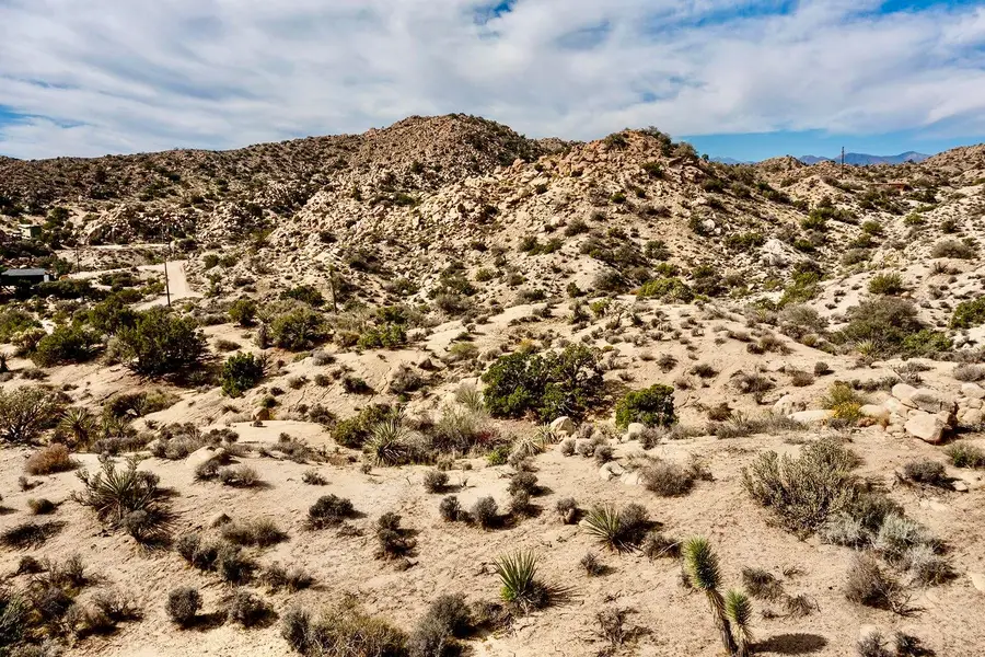101 Nelson Road, Yucca Valley, CA 92284 - #2