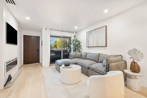 2857 N Los Felices Road #203, Palm Springs, CA 92262