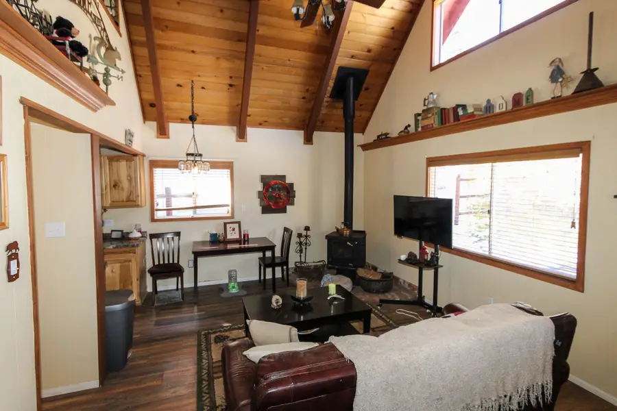771 Victoria Lane, Sugarloaf, CA 92386 - Image #2