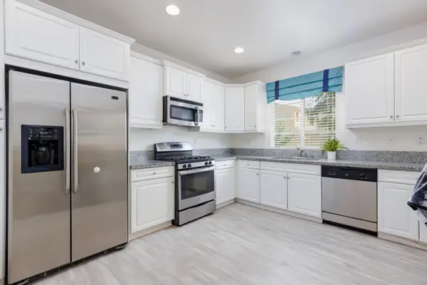 444 Via De La Paz, Palm Desert, CA 92211