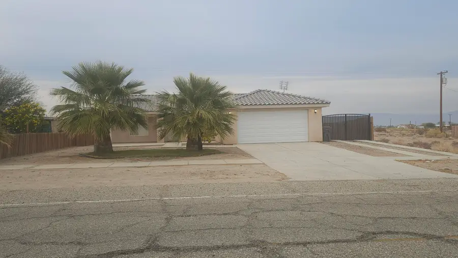 1060 S Marina Drive, Thermal, CA 92274 - Image #2