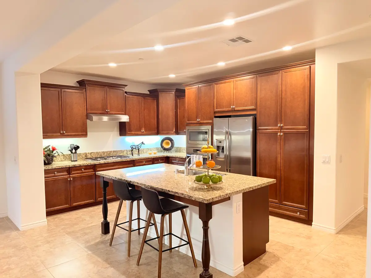 570 Calle Vibrante, Palm Desert, CA 92211 - #1