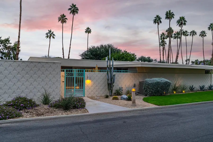 70 Lakeview Drive, Palm Springs, CA 92264 - Image #2
