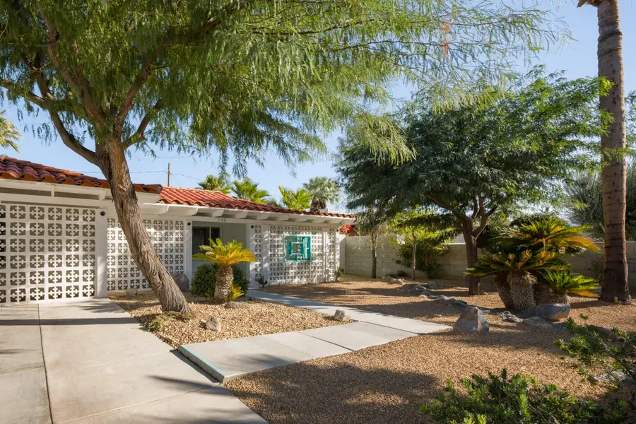 748 N Calle Rolph, Palm Springs, CA 92262 - Image #3