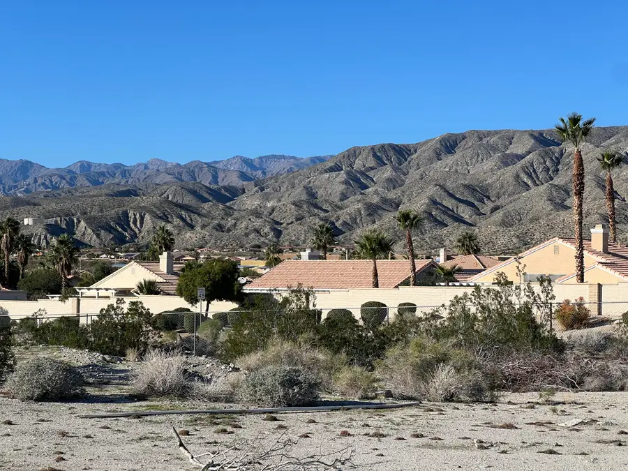 65805 Mission Lakes Boulevard, Desert Hot Springs, CA 92240 - Image #2