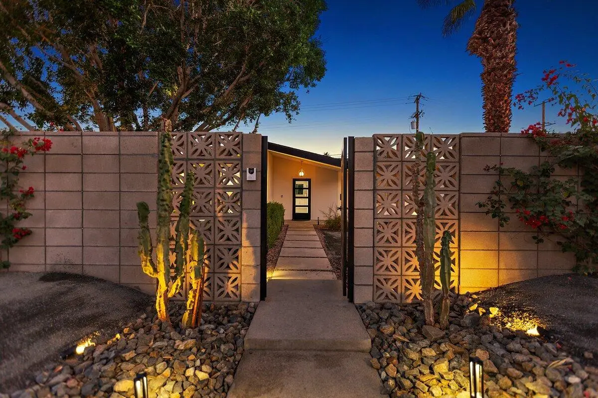 565 W Yorba Road, Palm Springs, CA 92262 - Image #1