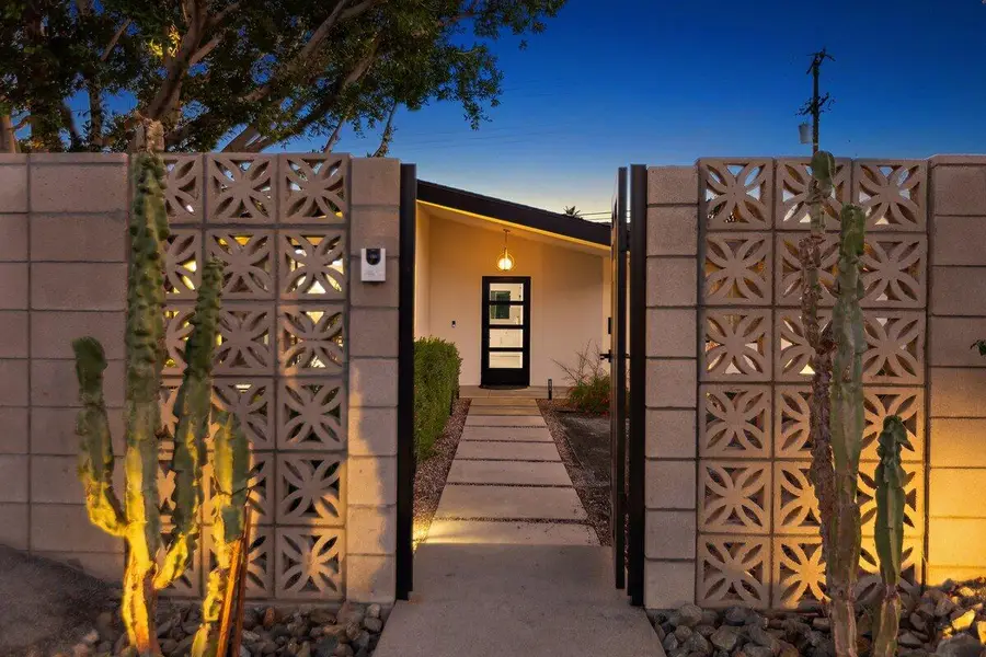 565 W Yorba Road, Palm Springs, CA 92262 - Image #2