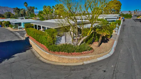 132 Calle Arriba, Palm Springs, CA 92264