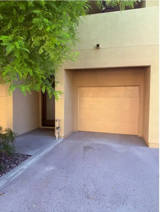 870 E Palm Canyon Drive #204, Palm Springs, CA 92264