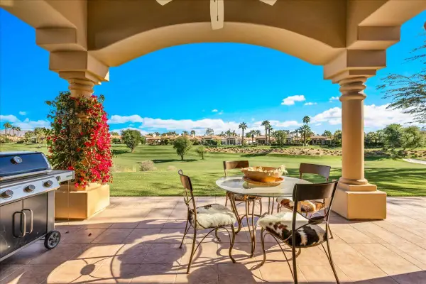 48310 Casita Drive, La Quinta, CA 92253