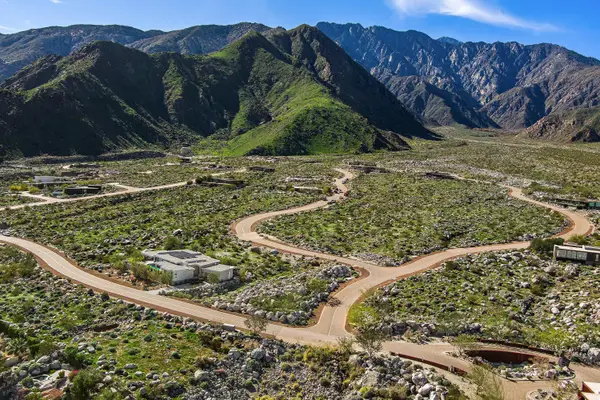 2321 Vista Palizada Drive, Palm Springs, CA 92262