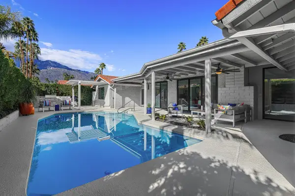 2997 E Alta Loma Drive, Palm Springs, CA 92264