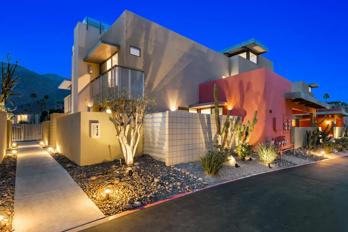 677 E Arenas Road, Palm Springs, CA 92262 - Image #1