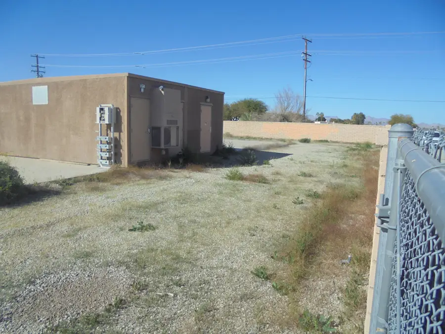 1502 E 14th Avenue, Blythe, CA 92225 - #2