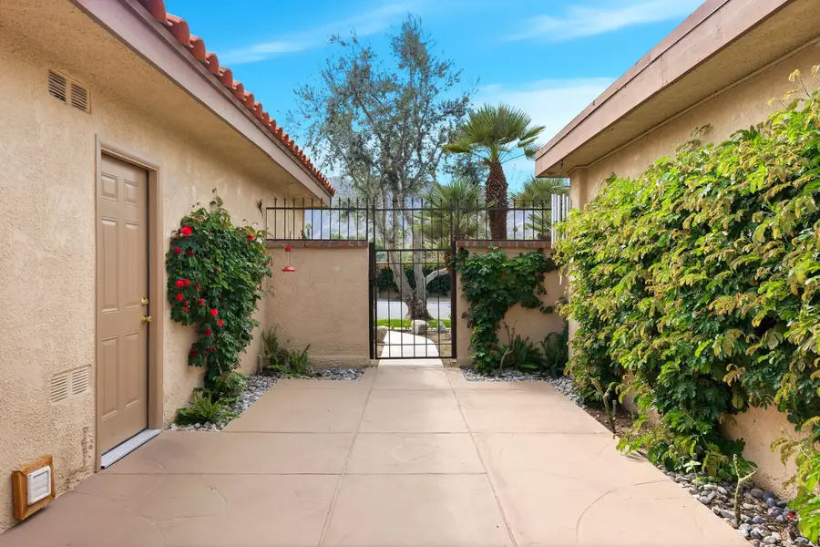 44 Majorca Drive, Rancho Mirage, CA 92270 - #2