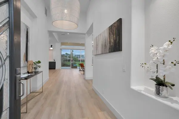 710 Hawk Hill Trail, Palm Desert, CA 92211