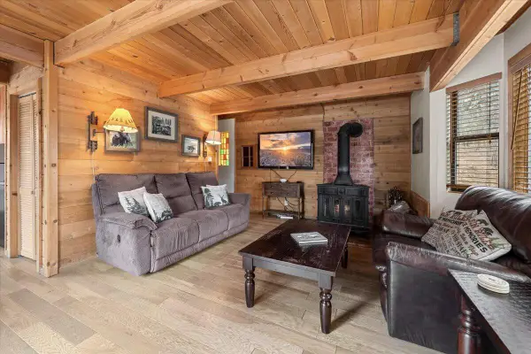 605 Kean Way, Big Bear City, CA 92314