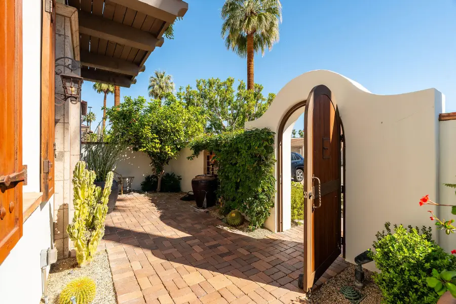 287 S Cahuilla Road, Palm Springs, CA 92262 - #3