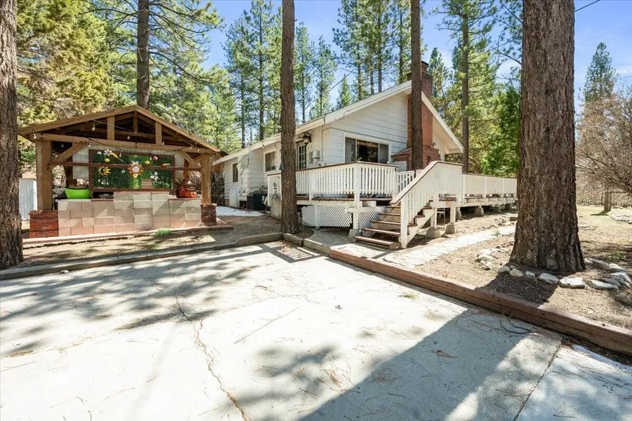 937 W Mountain Lane, Big Bear City, CA 92314 - #3