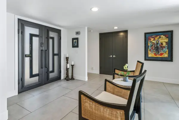 6250 N Paseo De La Palma, Palm Springs, CA 92264