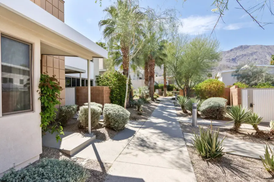 946 Oceo Circle S, Palm Springs, CA 92264 - #2