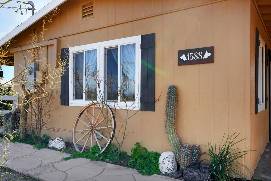 1588 Old Woman Springs Road, Yucca Valley, CA 92284 - #3