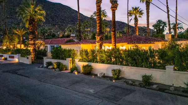 240 W El Portal, Palm Springs, CA 92264