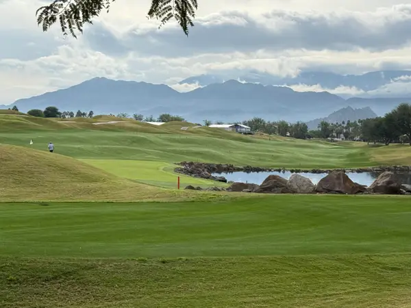 54446 Oaktree, La Quinta, CA 92253