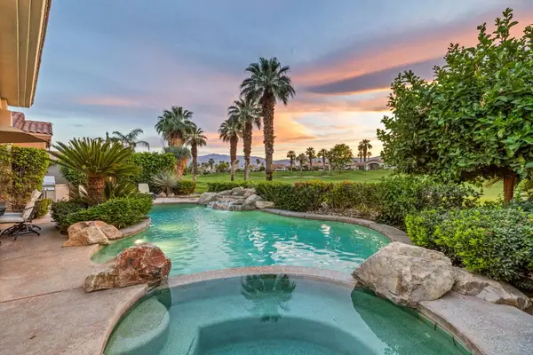 727 Arrowhead Drive, Palm Desert, CA 92211