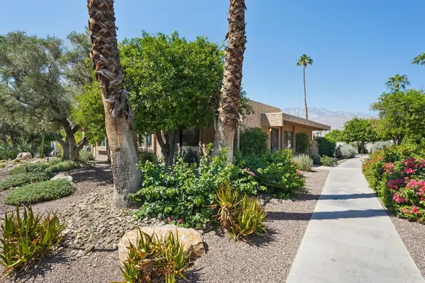 2201 Los Patos Drive, Palm Springs, CA 92264