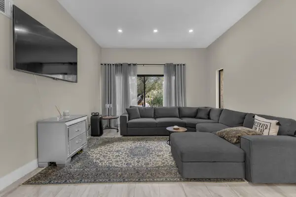 5803 Los Santos Drive #19, Palm Springs, CA 92264