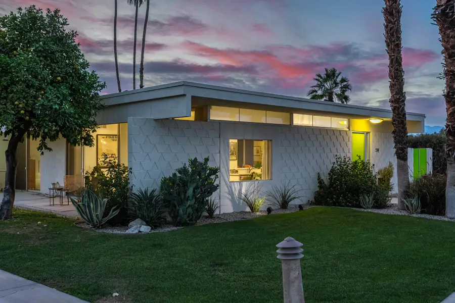338 Desert Lakes Drive, Palm Springs, CA 92264 - #2