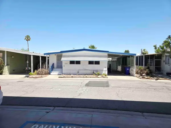 74 Oasis Drive N, Cathedral City, CA 92234