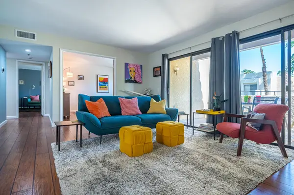 200 E Racquet Club Road #70, Palm Springs, CA 92262