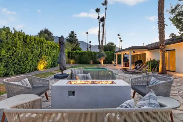 1055 E Louise Drive, Palm Springs, CA 92262