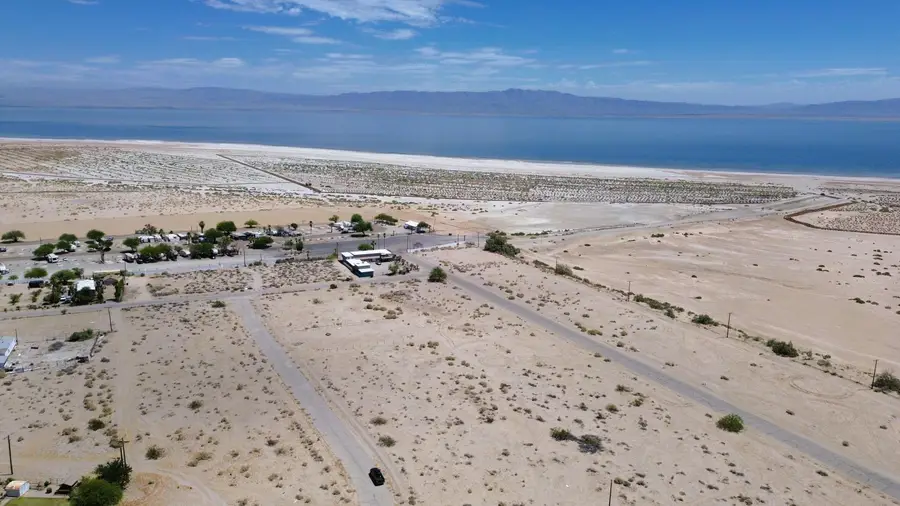 2712 Mirror Lake Avenue, Thermal, CA 92274 - #2