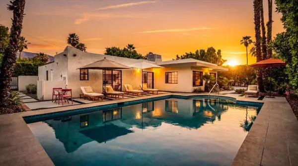 1127 N Calle Marcus, Palm Springs, CA 92262
