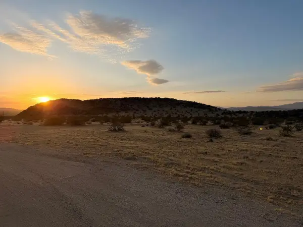 11 Saddle Rock Way, Johnson Valley, CA 92285