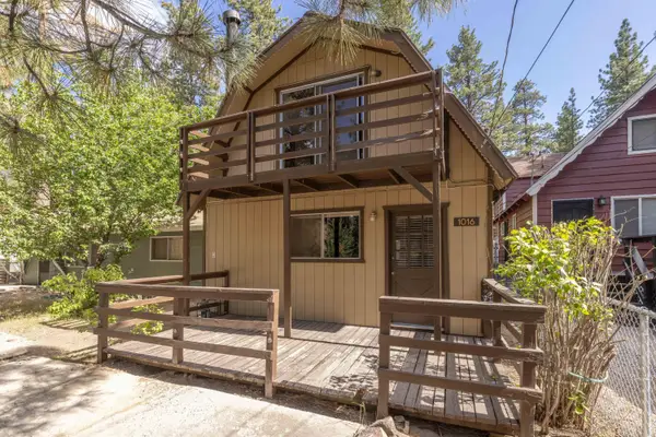 1016 Robinhood Boulevard, Big Bear City, CA 92314
