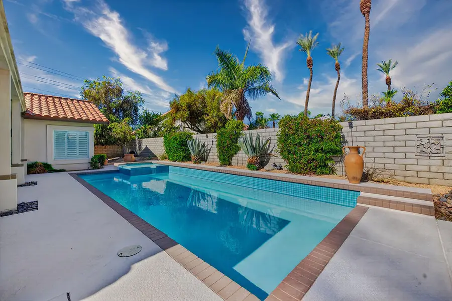 137 Courtside Drive, Palm Desert, CA 92260 - #2