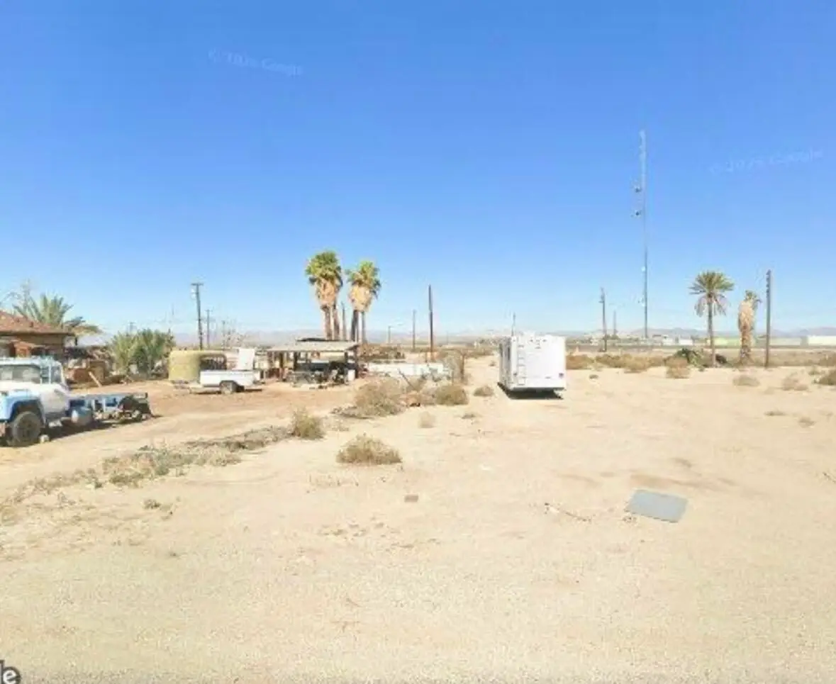 262 E 1st St, Niland, CA 92257 - #1