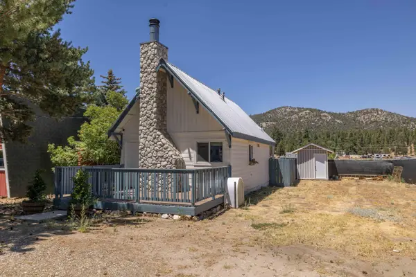 927 W Fairway Boulevard, Big Bear City, CA 92314