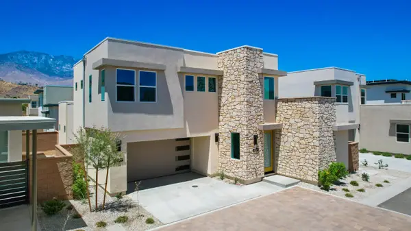 2667 Maverick Lane, Palm Springs, CA 92264