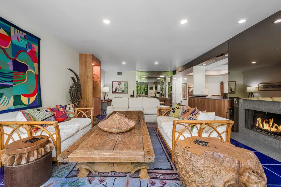 572 W Arenas Road #2, Palm Springs, CA 92262 - #2