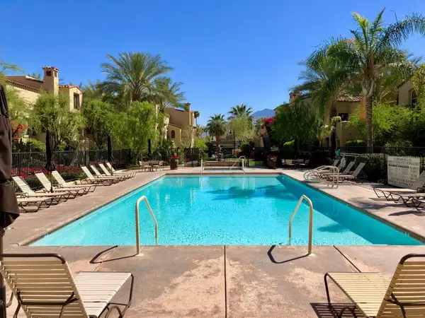 230 Villorrio Drive E, Palm Springs, CA 92262