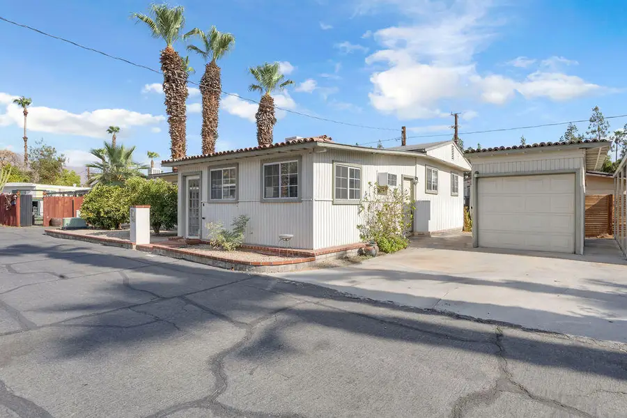 140 Jupiter Street, Palm Springs, CA 92264 - #2