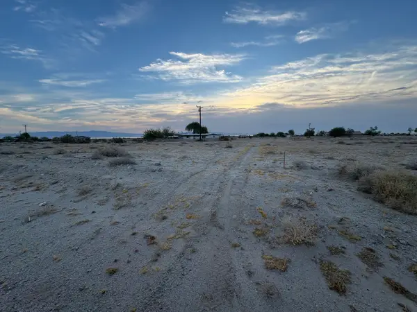 2350 Sea Port Avenue, Thermal, CA 92274