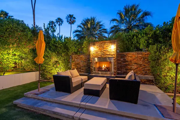 819 N High Road, Palm Springs, CA 92262
