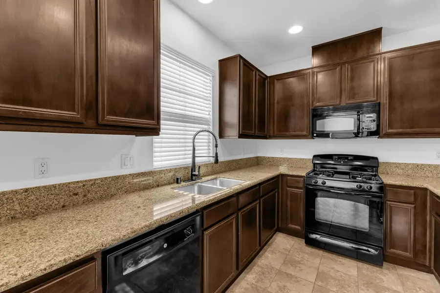 162 Paseo Bravo, Palm Desert, CA 92211 - #2