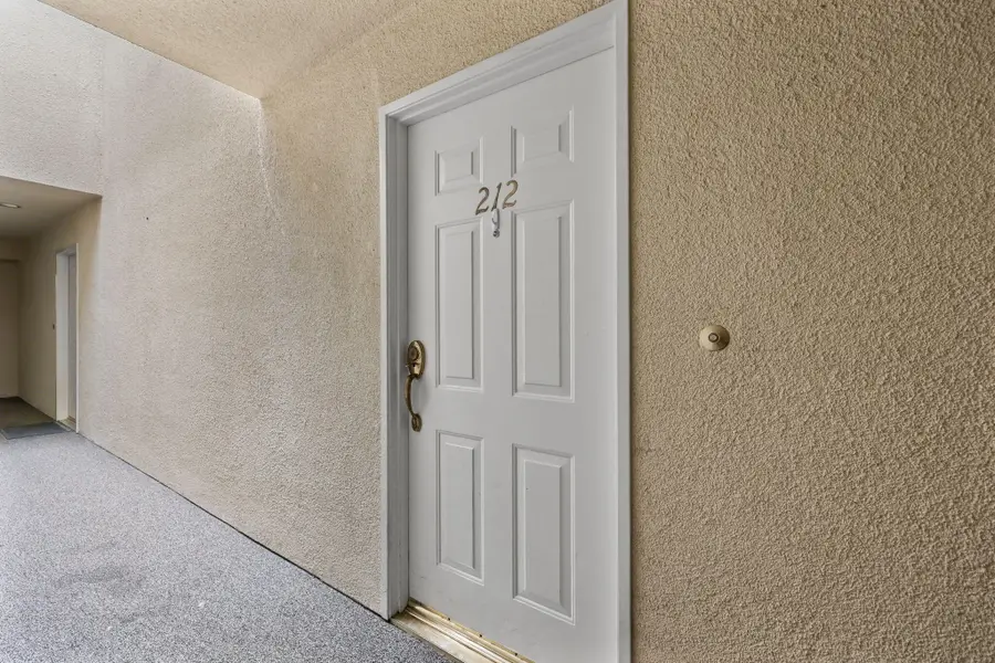 1131 Campbell #212, Glendale, CA 91207 - #3